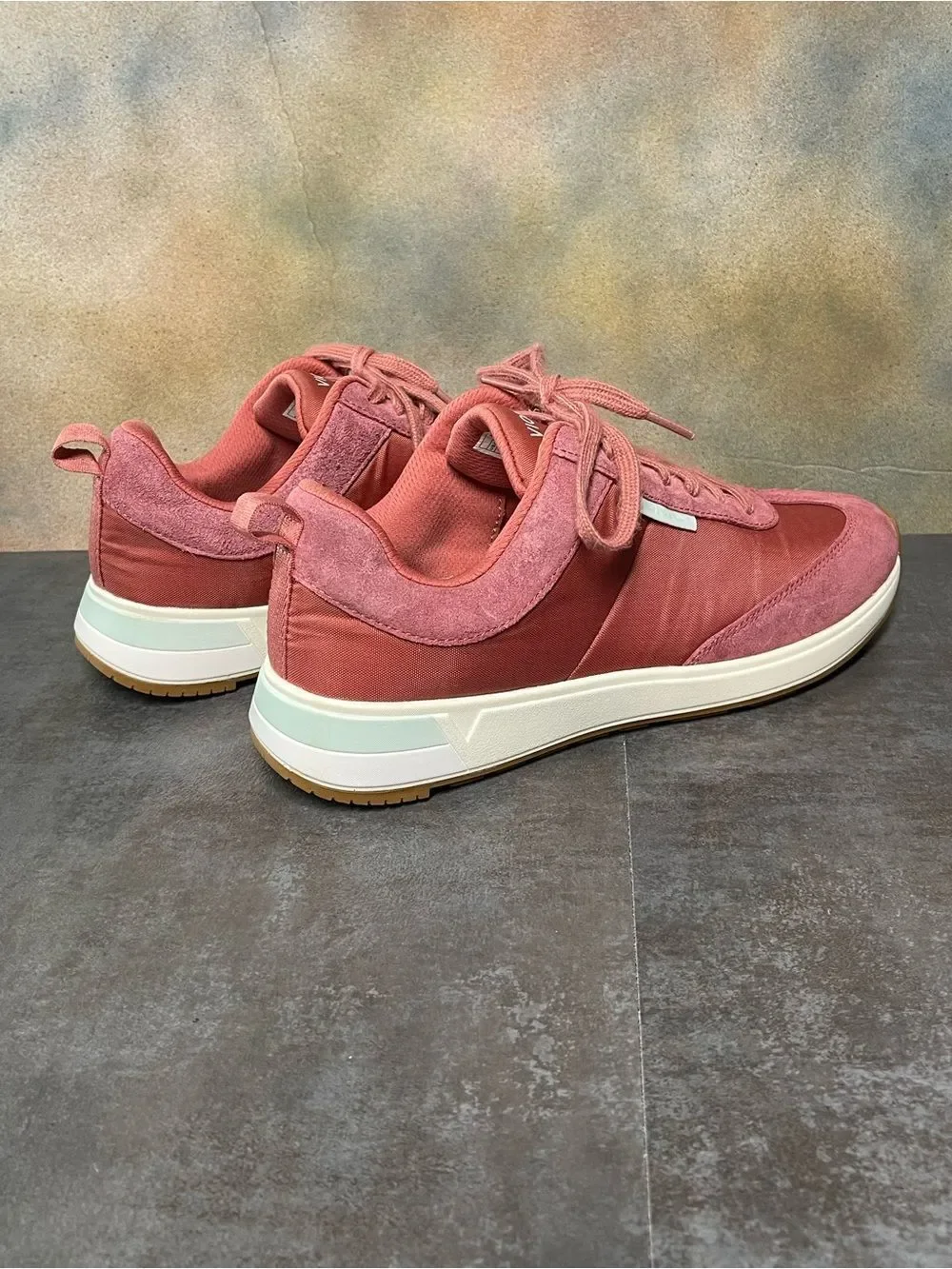 Vionic Breilyn Women's Sneakers Salmon Size 9.5